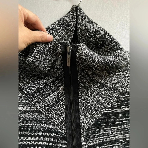Kenneth  Cole Black/ White Short sleeve cotton knit zipper cardigan Sz S - Picture 4 of 15